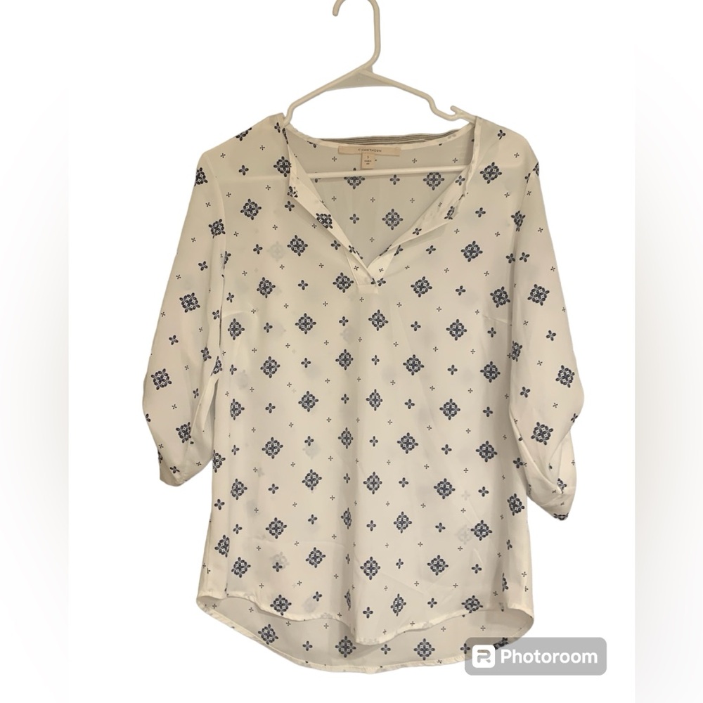 41 Hawthorne, white blouse with blue design, women’s small